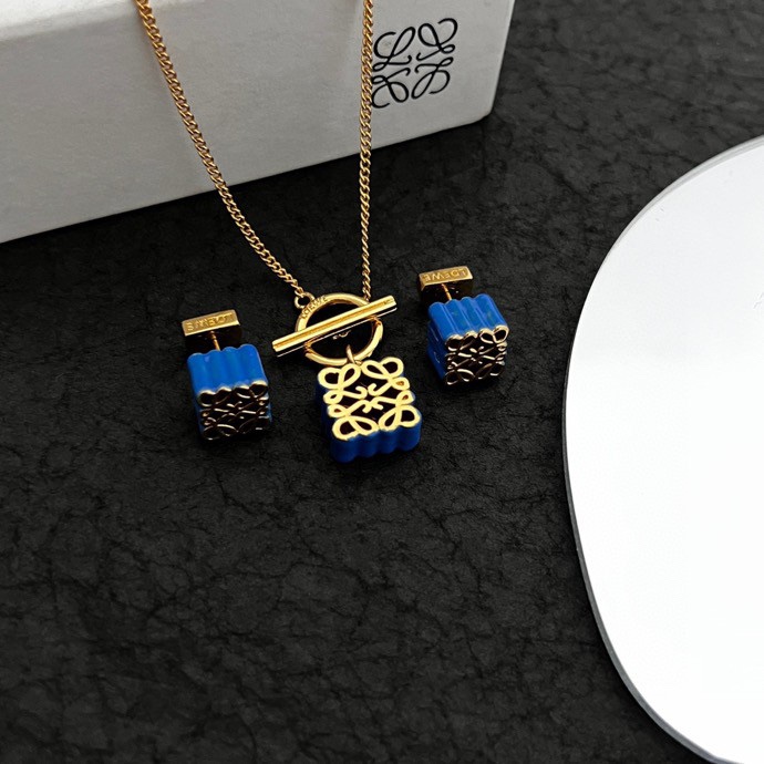Loewe necklace 11lyw9